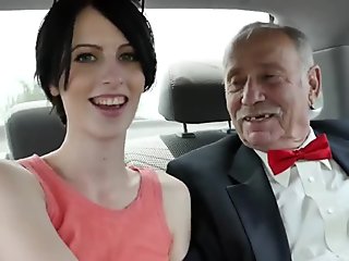 Japan daddy och rimming röv frannkie beger sig nerför hersey highway